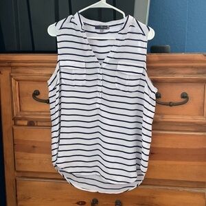Women’s blouse size M